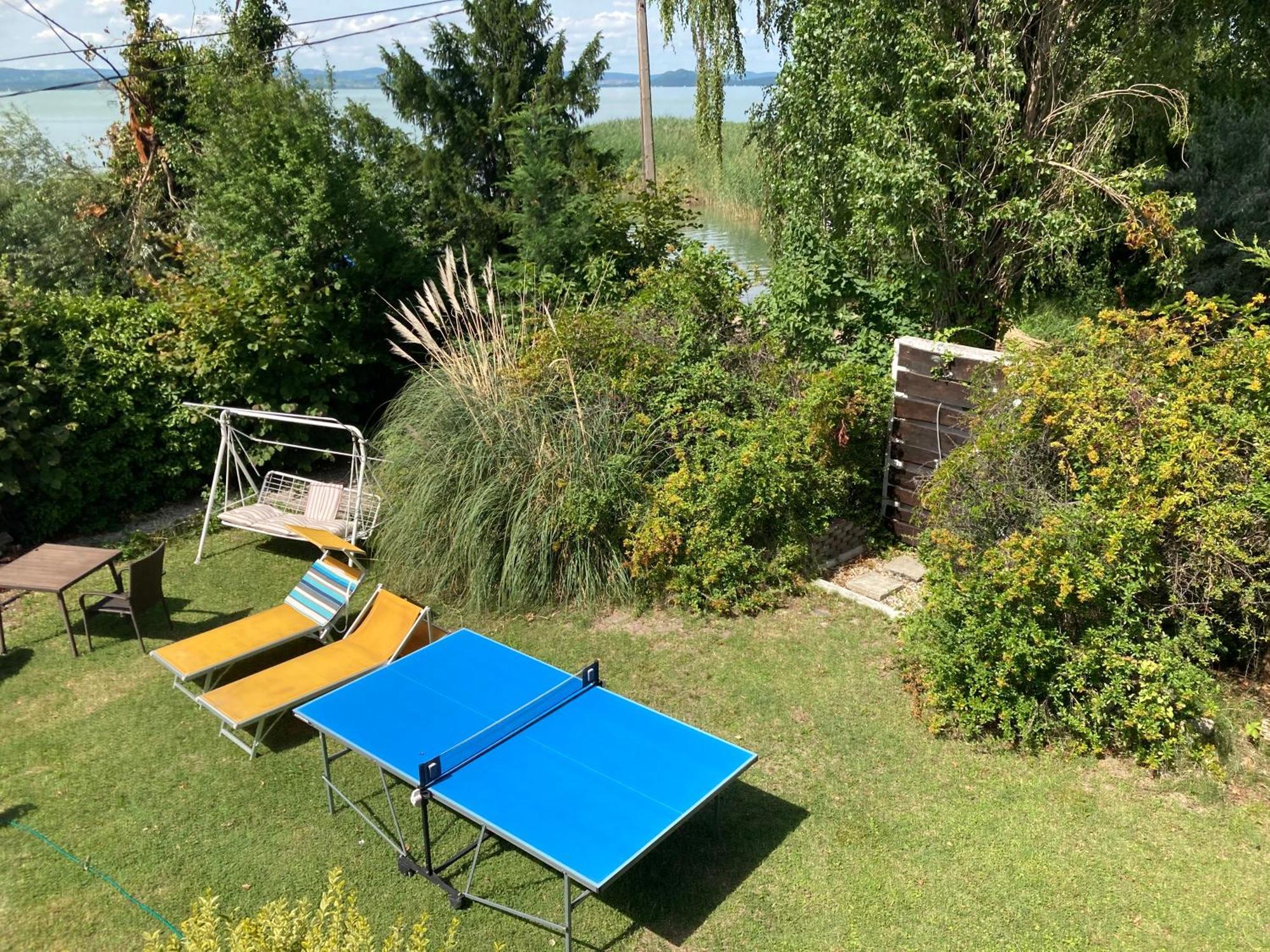 Bella Garden Villa Balatonszarszo Bagian luar foto